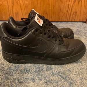 Nike black Air Force
